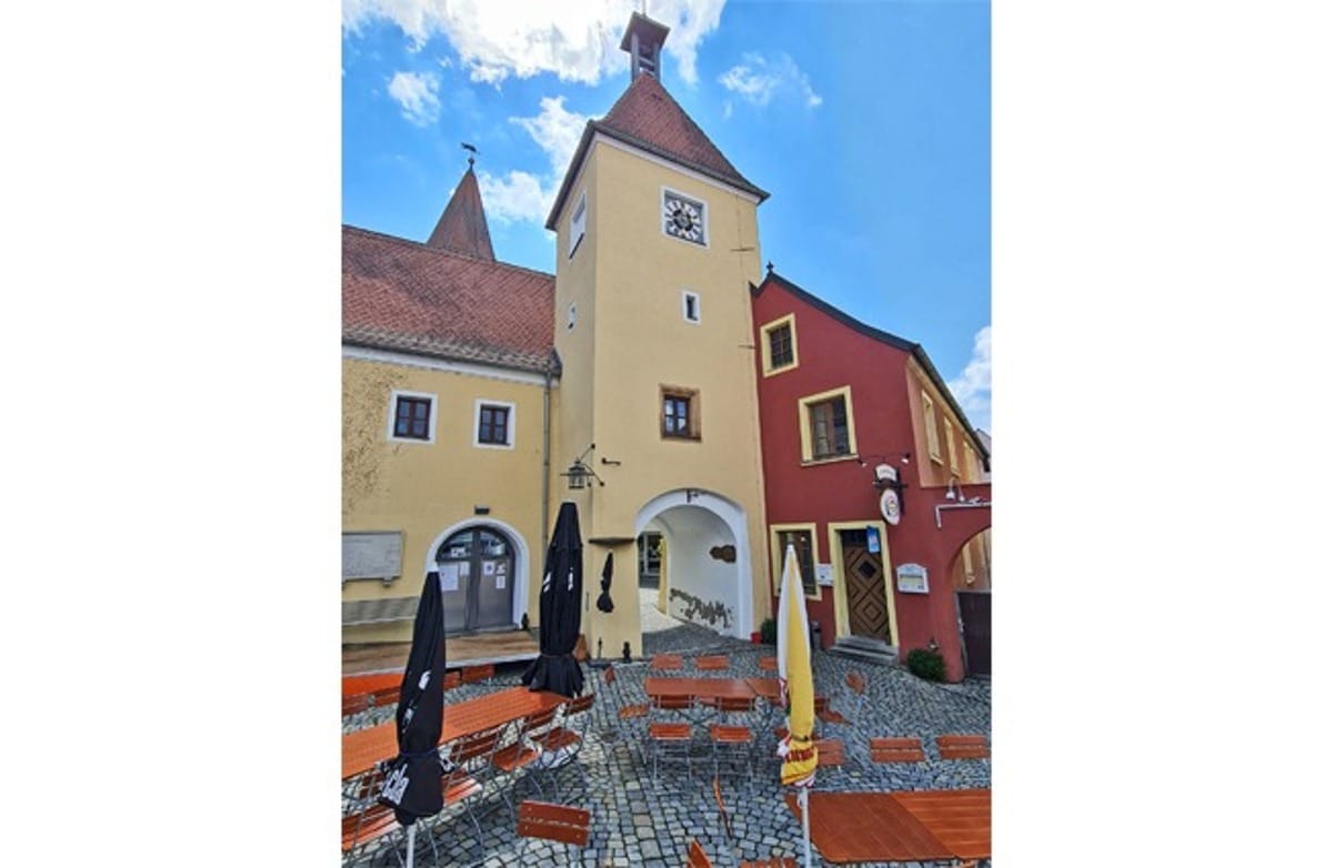 Gemütliches "Torstüberl" mit Wohnung zu verpachten - Titelbild in Luhe- Wildenau