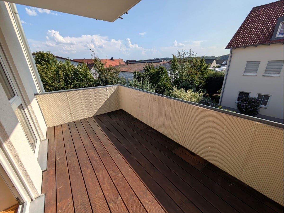 Kümmersbruck: Helle 3 Zimmerwohnung mit Balkon