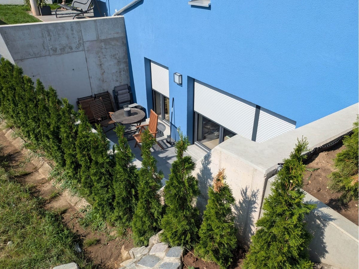 Neubau: Barrierefreie Souterrainwohnung - Titelbild in Amberg