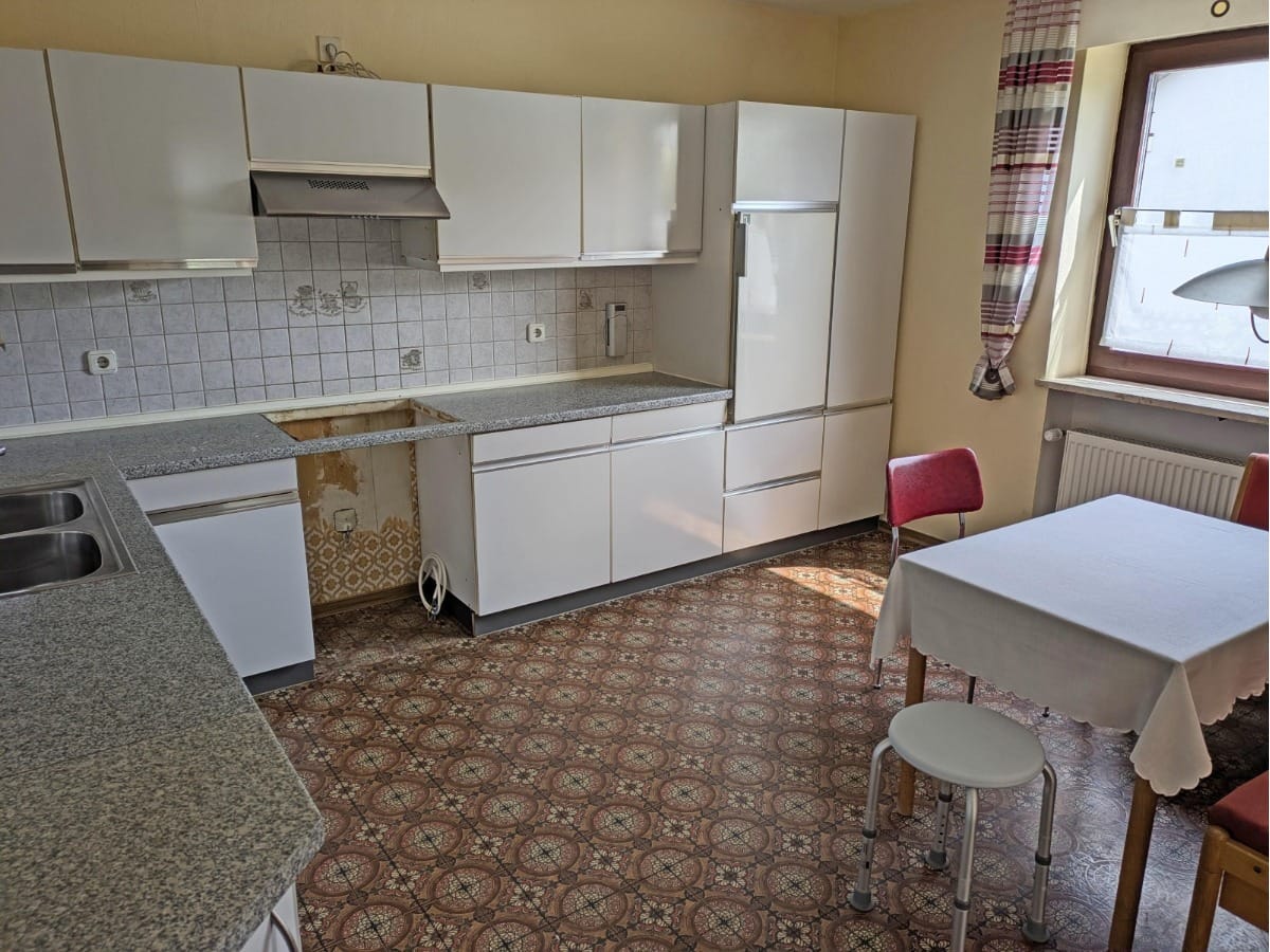 Ideal für große Familien oder als Generationenhaus – viel Platz und flexible Nutzungsmöglichkeiten. - Galerie 7