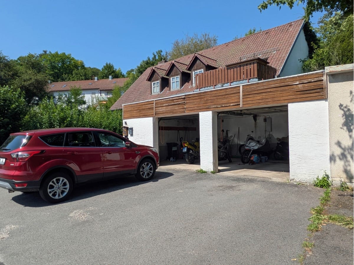 Großzügiges Haus auf traumhaftem Grundstück - Galerie 3