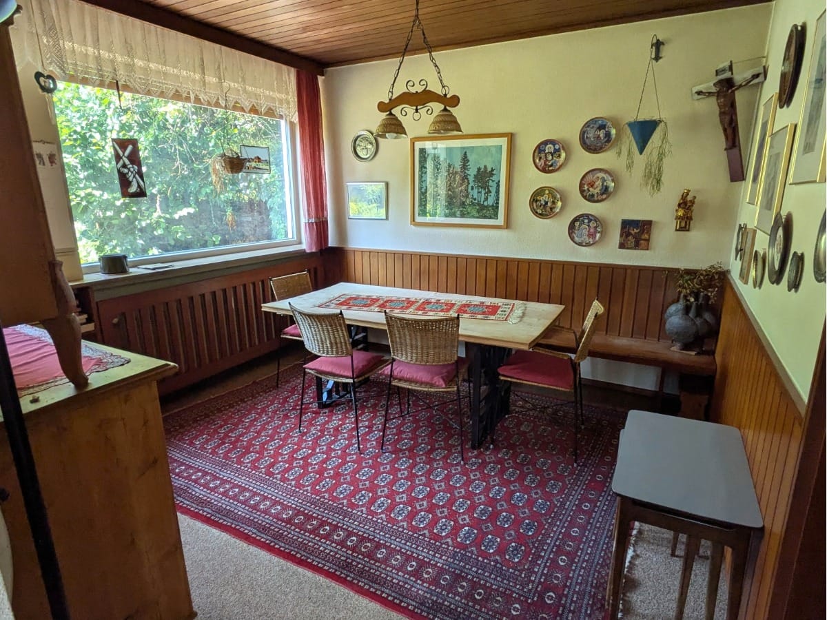 Großzügiges Haus auf traumhaftem Grundstück - Galerie 6