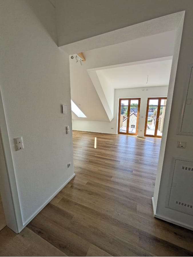 Erstbezug nach Sanierung: gemütliche Dachgeschosswohnung - Galerie 5