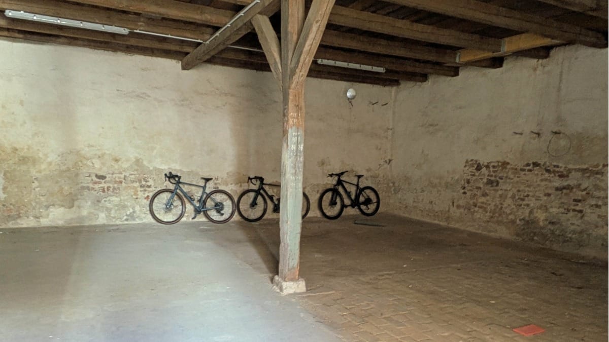 Erstbezug nach Sanierung: gemütliche Dachgeschosswohnung - Galerie 7