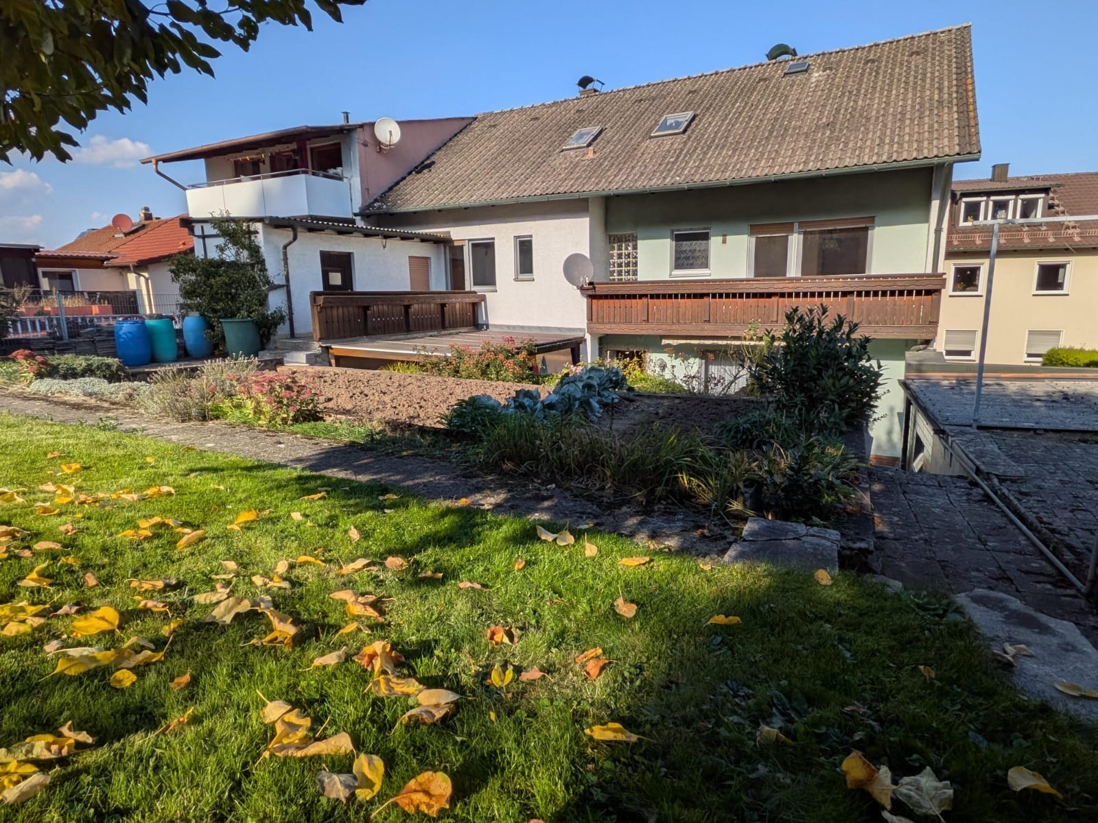 Viel Platz im Haus gesucht ?  Gefunden ! - Titelbild in Amberg